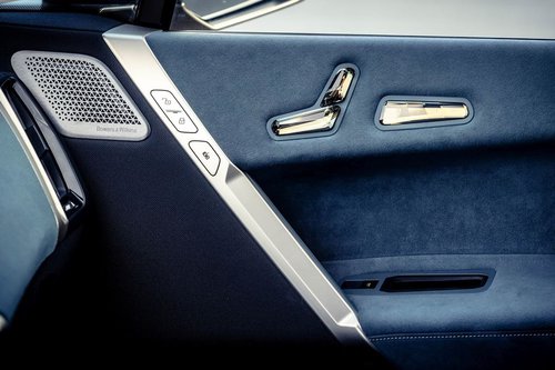 Vergleichstest: Mercedes EQS 450+ & BMW iX xDrive40 