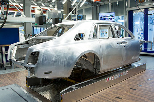 AUTOWELT | Rolls-Royce: Das Skelett kommt aus Bayern | 2019 