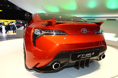 AUTOWELT | IAA 2011 | Toyota 