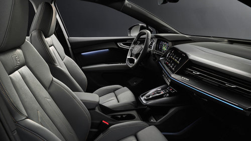 Sitzprobe im Audi Q4 e-tron 