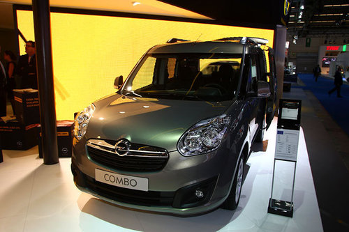 AUTOWELT | IAA 2011 | Opel 