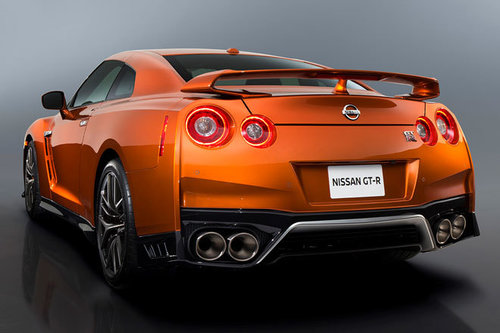 AUTOWELT | New York Auto Show: Nissan GT-R | 2016 