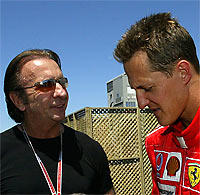 Emerson Fittipaldi ist Mitglied, Michael Schumacher noch nicht. 