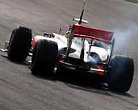 MP4-24 mit neuem Flügel 