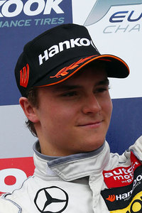  Lucas Auer, F3-EM, Brands Hatch 2013